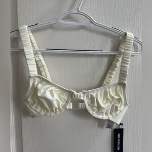 PrettyLittlething Underwire Ruched Bikini Top – Cream – NWT Size 4 (US Size)